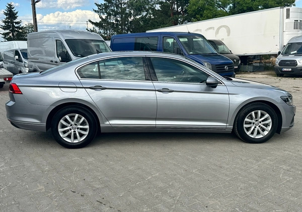 Volkswagen Passat cena 86800 przebieg: 154218, rok produkcji 2020 z Reda małe 211